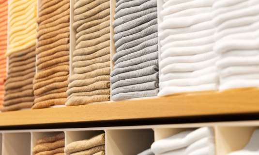 Чому вигідно купувати одяг оптом