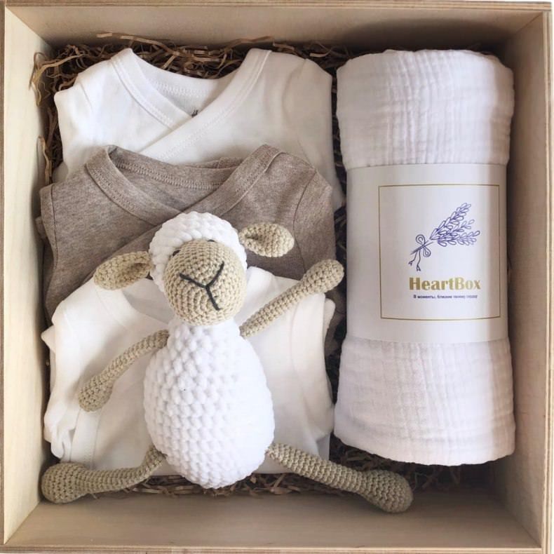 Що подарувати на хрестини дитини?