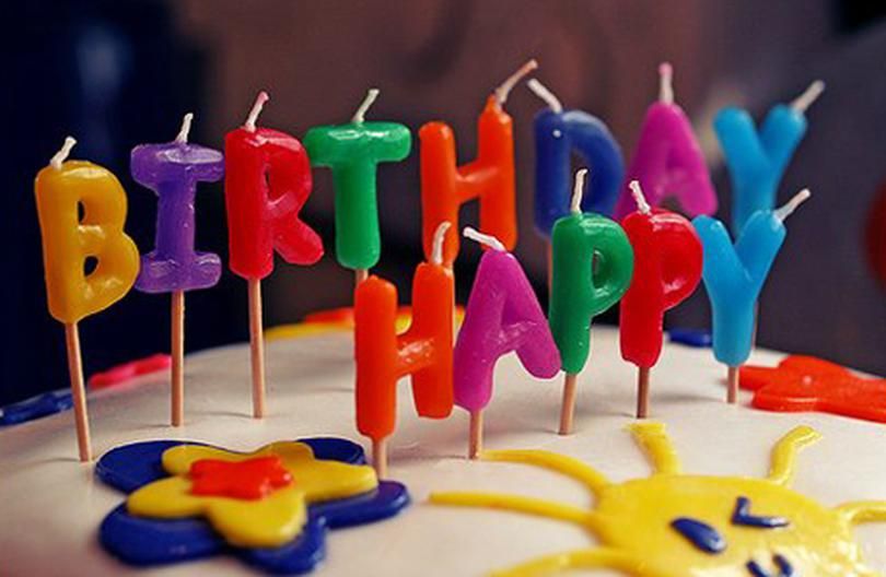 Який подарунок вибрати для дитини на перший день народження?