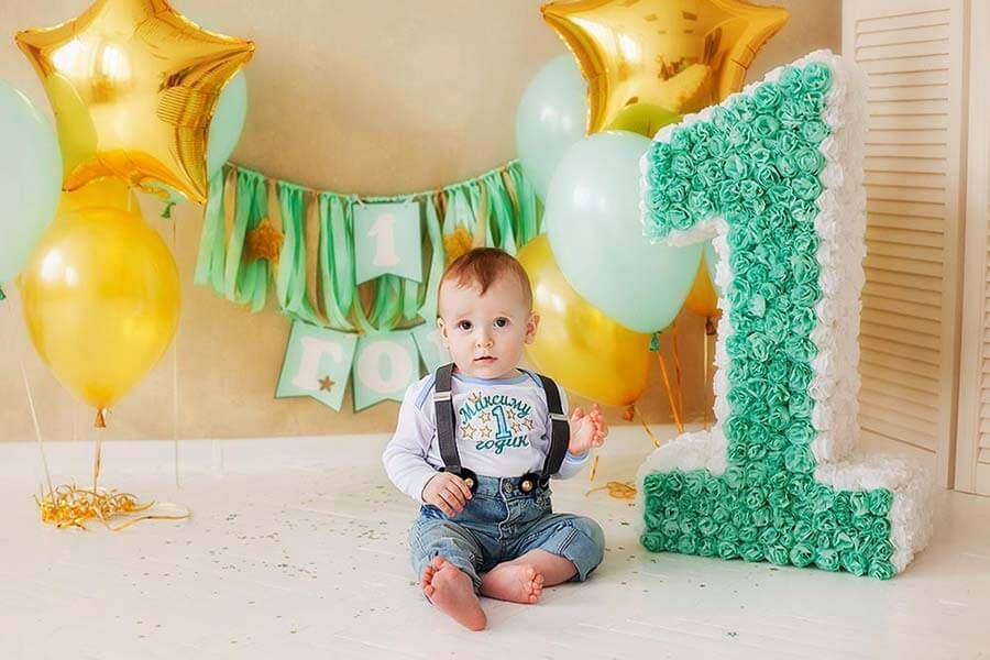 Який подарунок вибрати для дитини на перший день народження?