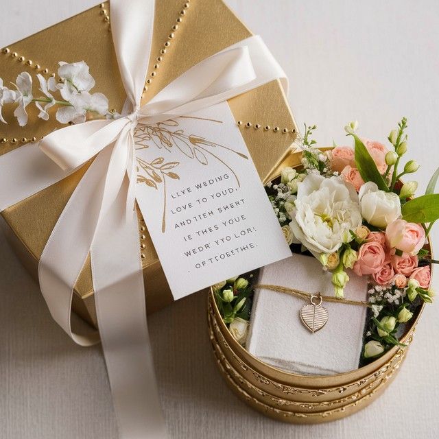 Подарунки сестрі на випускний