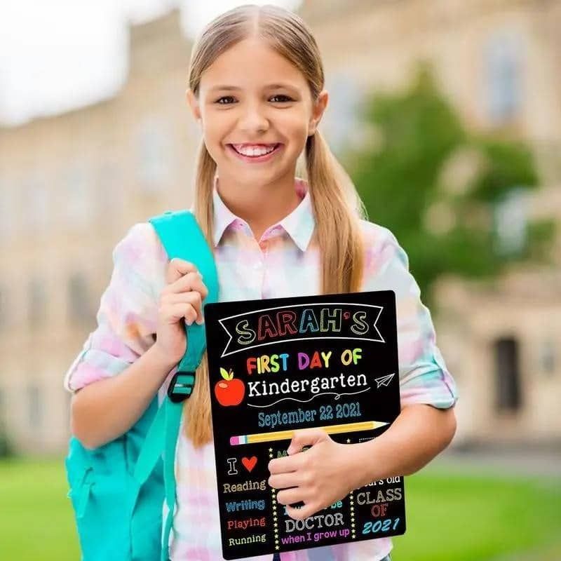 Що подарувати дитині на перший день школи?